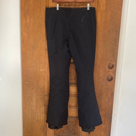 Mountain Hardwear snow pants conduit black nylon womens MEDIUM - Picture 5 of 16